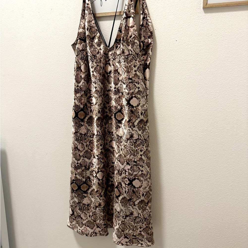VS new XS Elegant Snake Print babydoll short